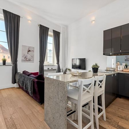 Amazing Apartment On Plac Zamkowy Warszawa Zewnętrze zdjęcie